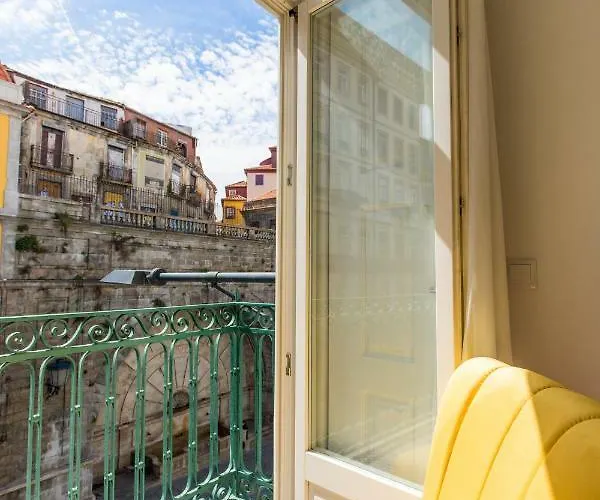 Downtown Mouzinho Apts