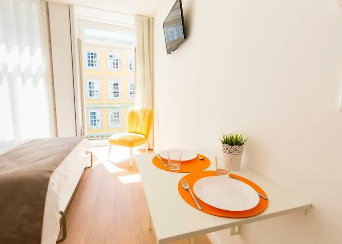 Downtown Mouzinho Apts Апартаменты *